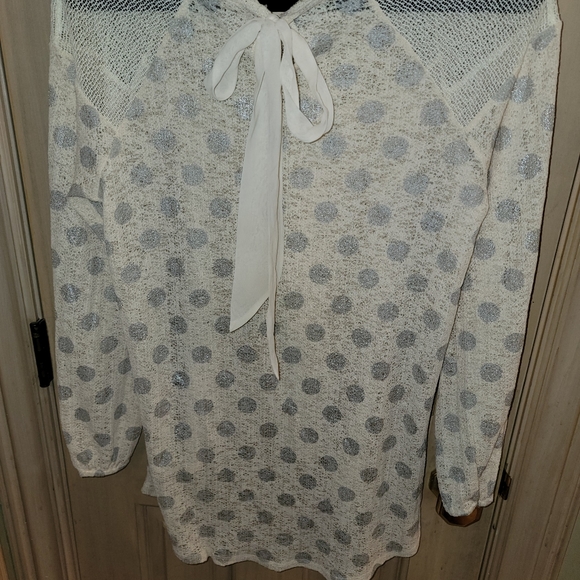 Anthropology A'reve Shirt polka-dot sheer bow on back Gorgeous - Picture 8 of 8